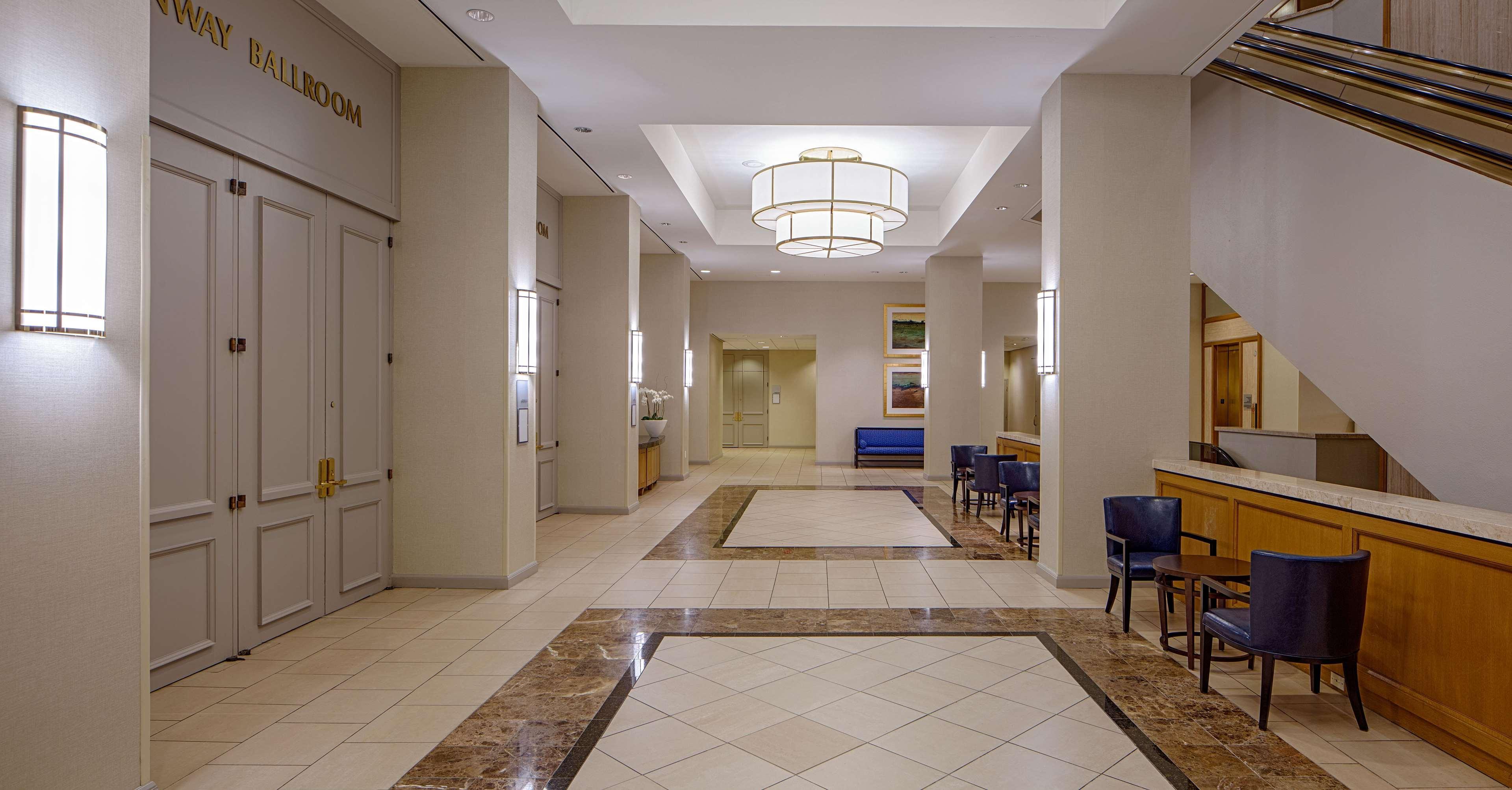 Doubletree By Hilton Hotel Houston Greenway Plaza Zewnętrze zdjęcie