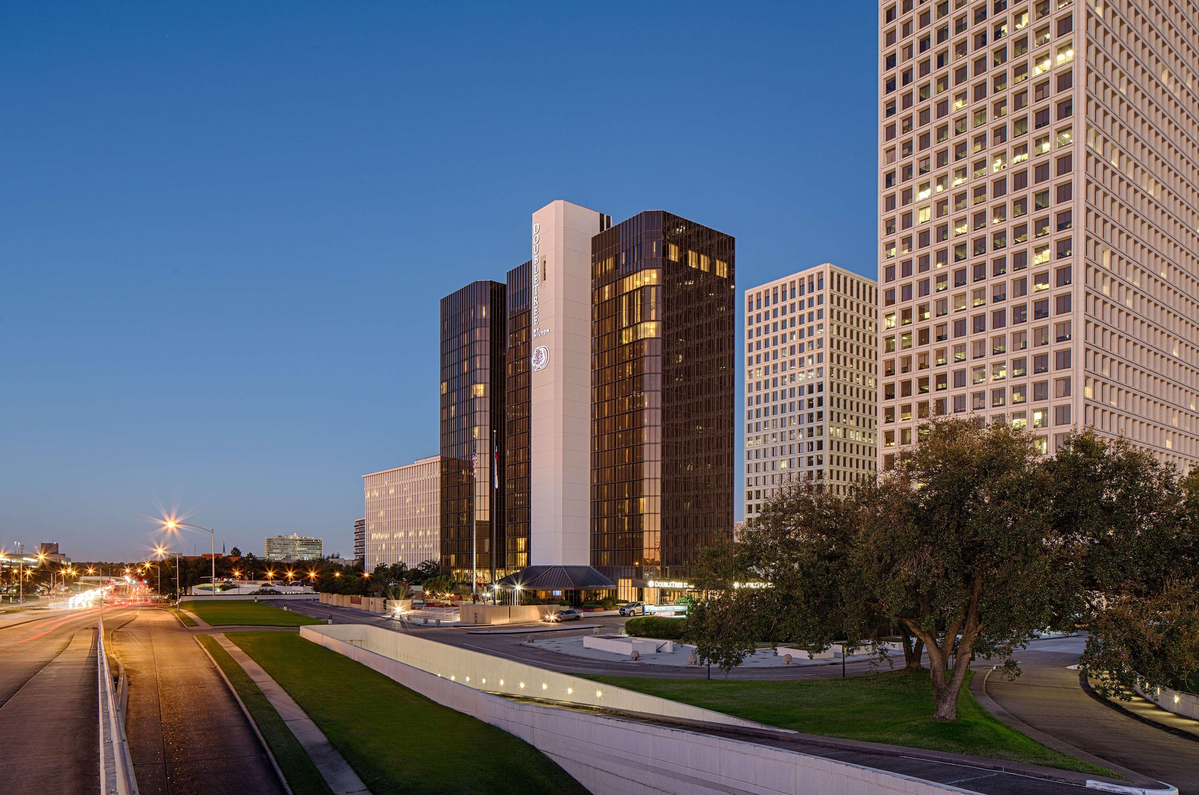 Doubletree By Hilton Hotel Houston Greenway Plaza Zewnętrze zdjęcie