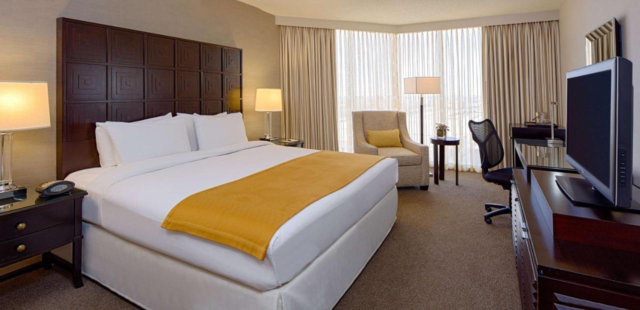 Doubletree By Hilton Hotel Houston Greenway Plaza Zewnętrze zdjęcie