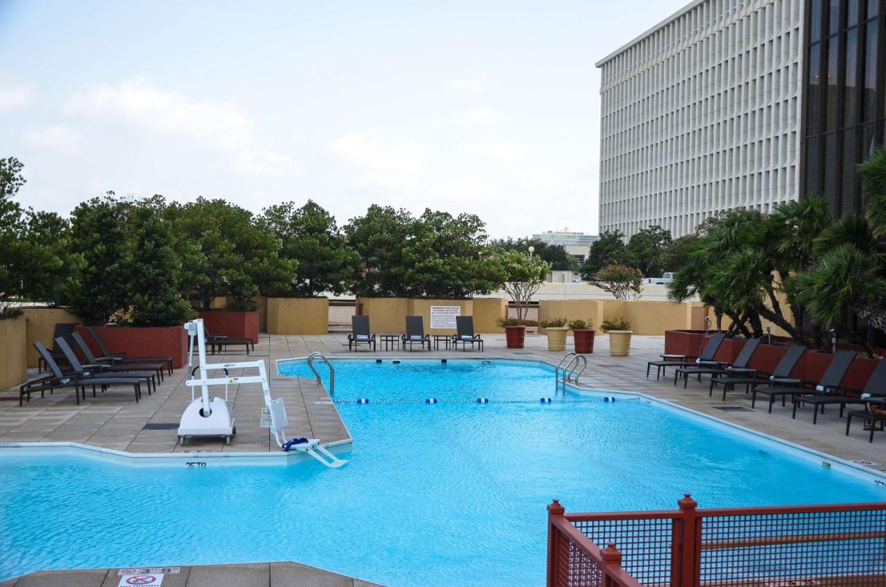 Doubletree By Hilton Hotel Houston Greenway Plaza Zewnętrze zdjęcie